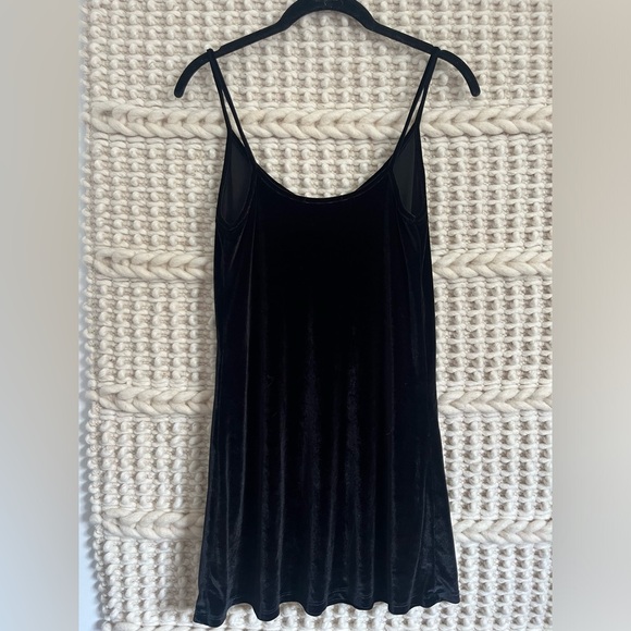 BRANDY MELVILLE Black Velvet Dress - Picture 2 of 3